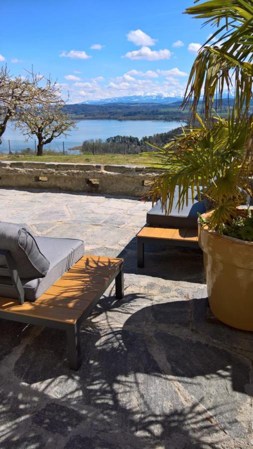 Swiss Borzoi House Bed & Breakfast Vully-les-Lacs Exterior photo