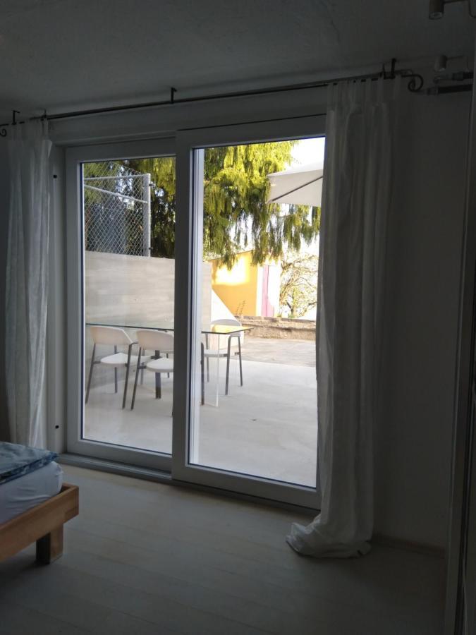 Swiss Borzoi House Bed & Breakfast Vully-les-Lacs Exterior photo